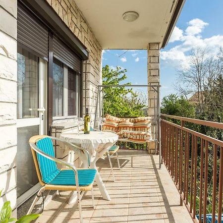 Apartment Dean أوماغ المظهر الخارجي الصورة