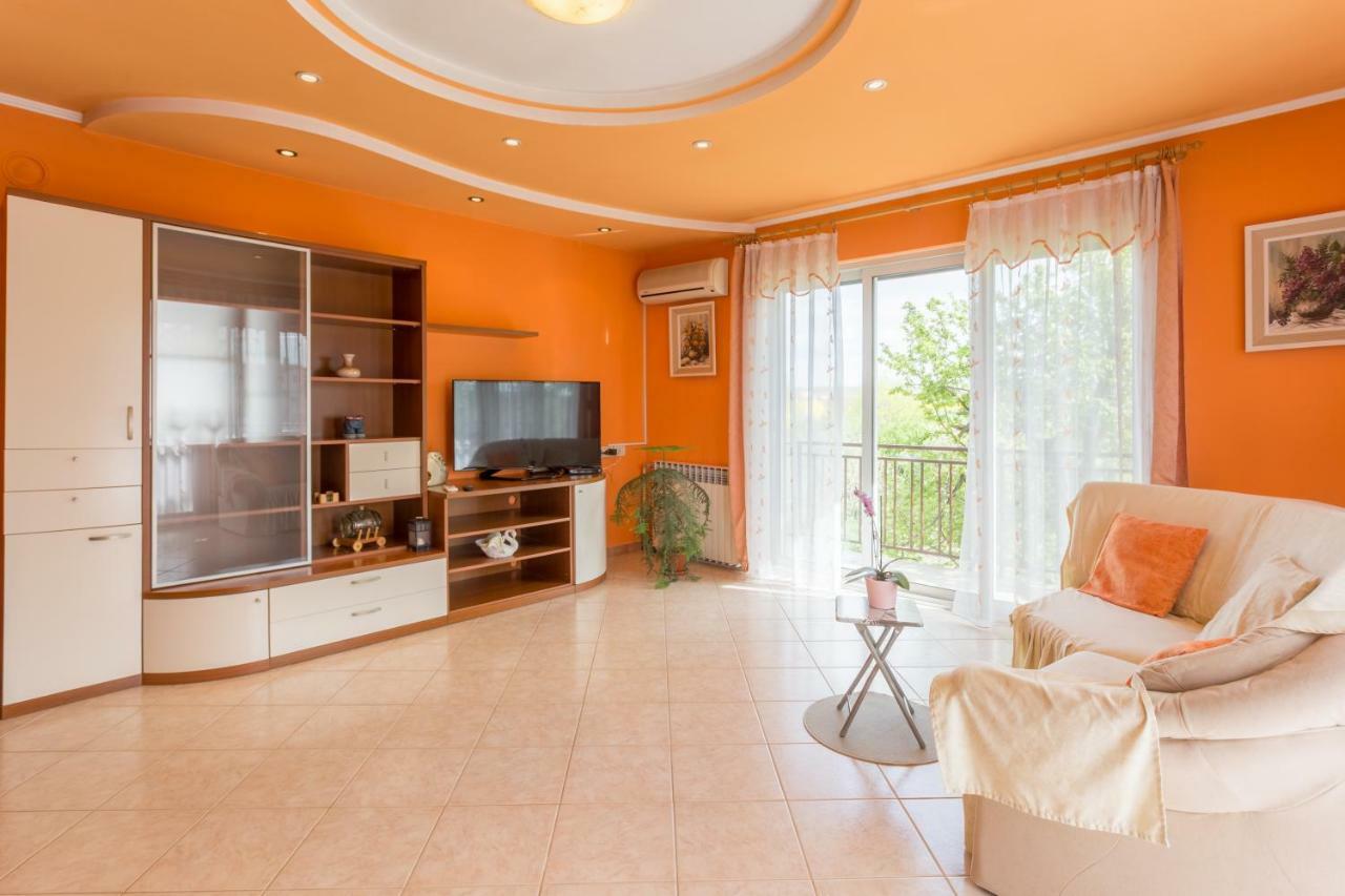 Apartment Dean أوماغ المظهر الخارجي الصورة