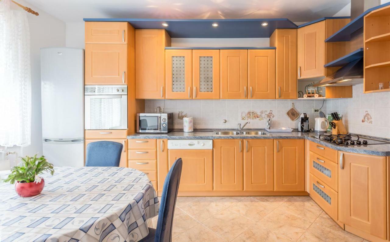 Apartment Dean أوماغ المظهر الخارجي الصورة