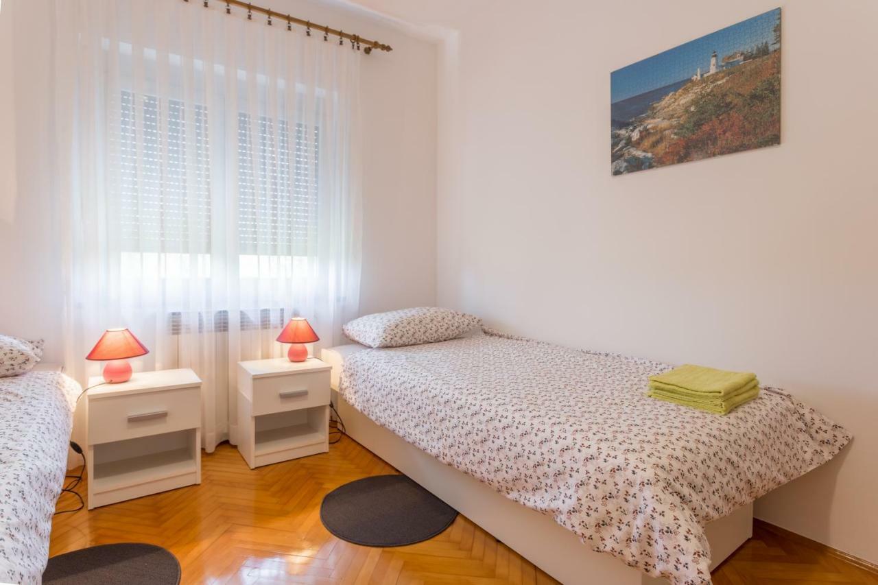 Apartment Dean أوماغ المظهر الخارجي الصورة