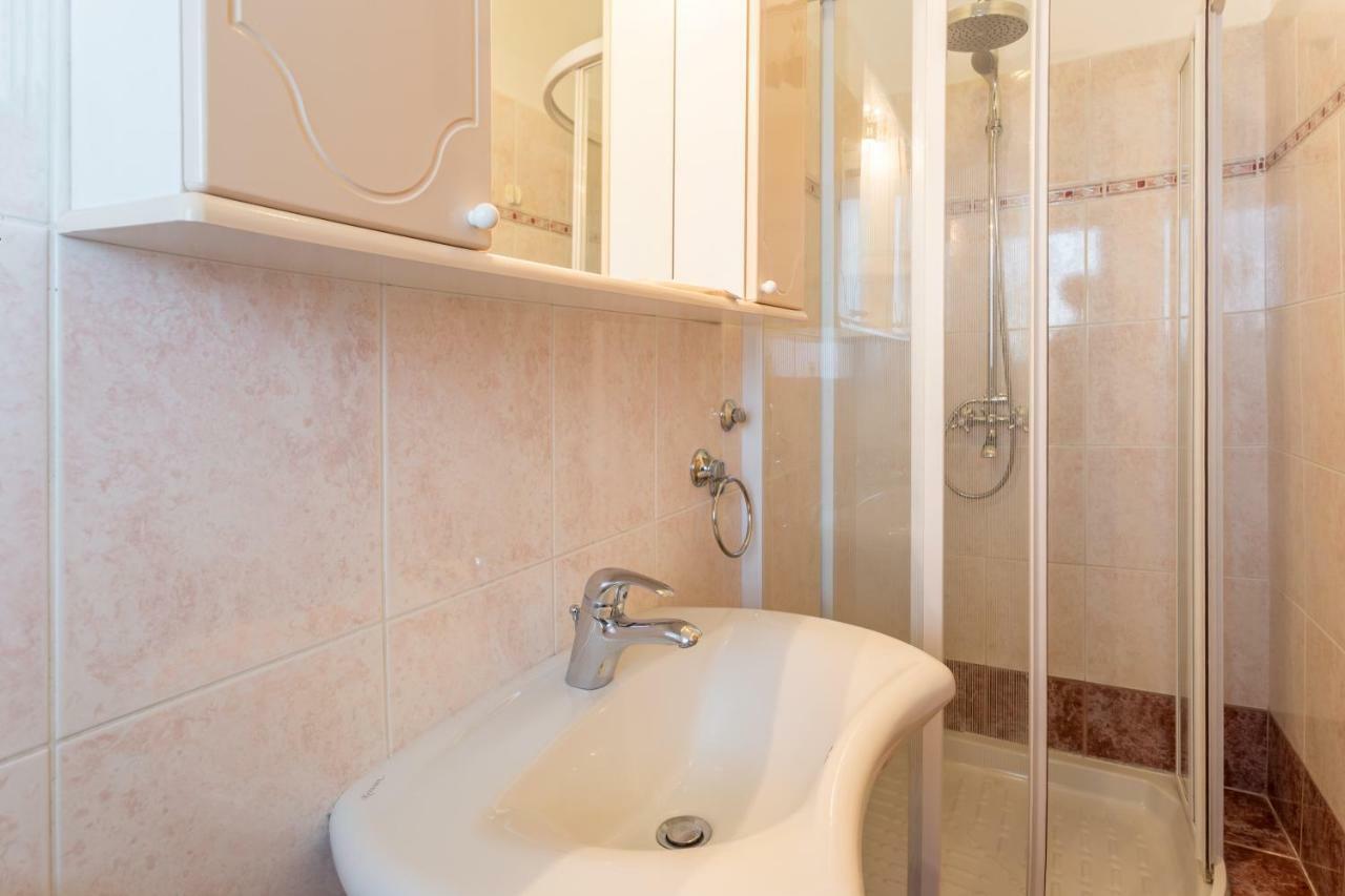 Apartment Dean أوماغ المظهر الخارجي الصورة
