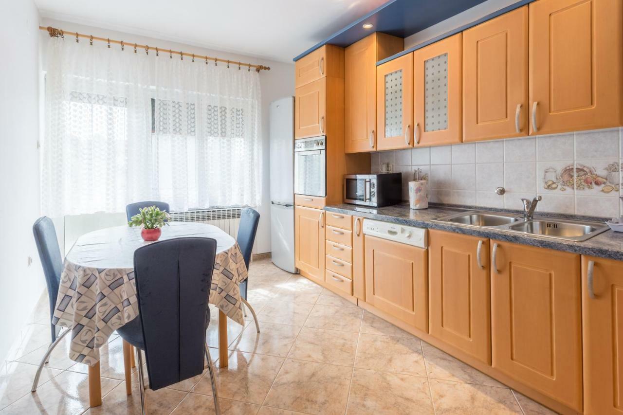 Apartment Dean أوماغ المظهر الخارجي الصورة