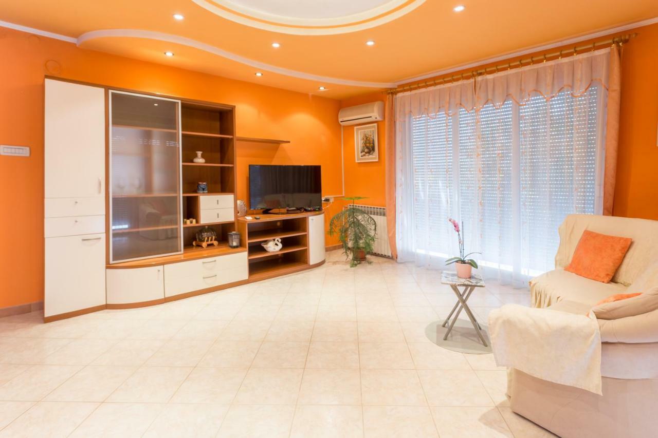 Apartment Dean أوماغ المظهر الخارجي الصورة