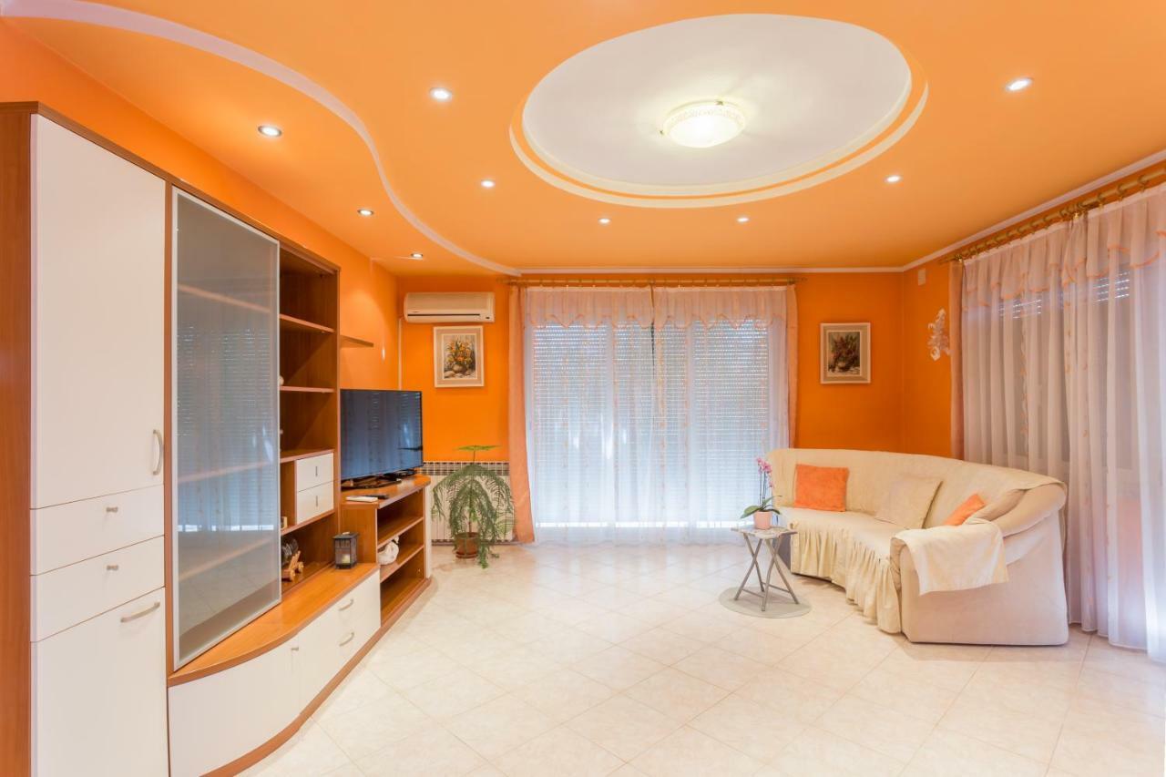Apartment Dean أوماغ المظهر الخارجي الصورة